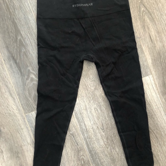 Exercise New/hardly worn workout clothes from ryderwear and women’s best large - Picture 13 of 15